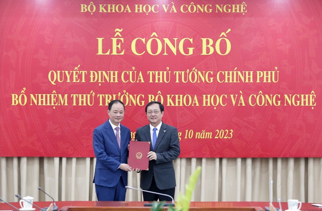Công bố quyết định của Thủ tướng bổ nhiệm tân Thứ trưởng Bộ KH&CN - Ảnh 1.