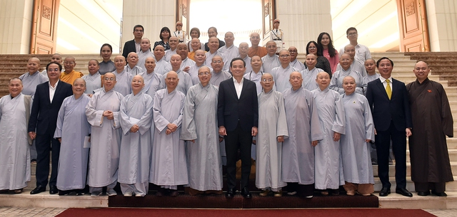 Phó Thủ tướng Trần Lưu Quang tiếp Đoàn đại biểu Ni giới Giáo hội Phật giáo Việt Nam - Ảnh 4.