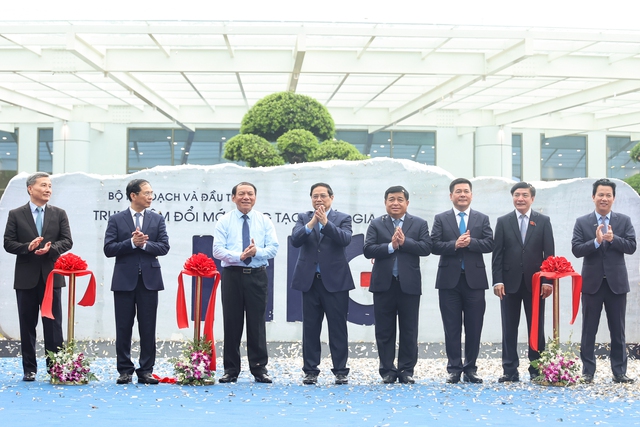 Thủ tướng Phạm Minh Chính dự lễ khánh thành Trung tâm Đổi mới sáng tạo quốc gia - Ảnh 1.