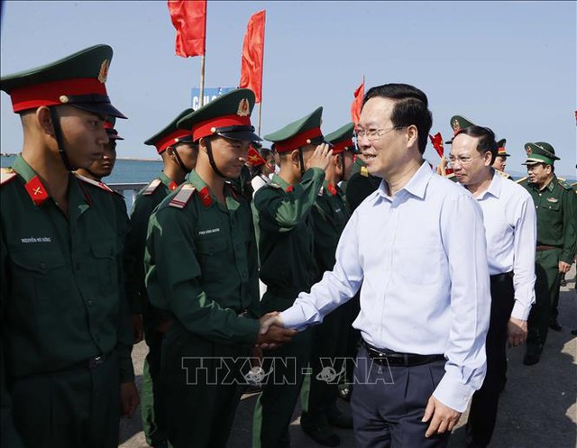 Chủ tịch nước Võ Văn Thưởng thăm quân và dân huyện đảo Cô Tô - Ảnh 1.