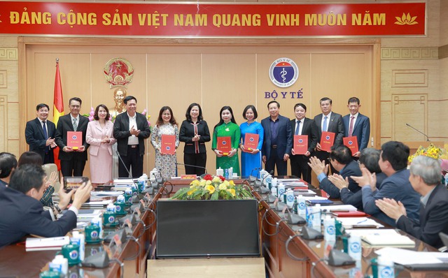 Bộ trưởng Y tế Đào Hồng Lan bổ nhiệm nhiều lãnh đạo Vụ, Cục- Ảnh 1. Bộ trưởng Y tế Đào Hồng Lan bổ nhiệm nhiều lãnh đạo Vụ, Cục- Ảnh 1.