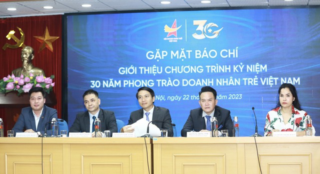 800 đại biểu tham dự kỷ niệm 30 năm phong trào Doanh nhân trẻ Việt Nam- Ảnh 1.