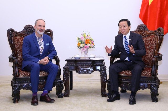 Phó Thủ tướng Trần Hồng Hà tiếp chuyên gia hàng đầu thế giới về chuyển đổi số - Ảnh 1.