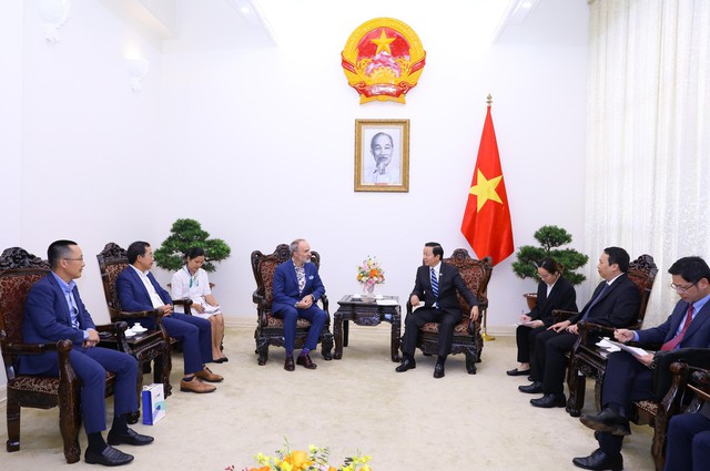 Phó Thủ tướng Trần Hồng Hà tiếp chuyên gia hàng đầu thế giới về chuyển đổi số - Ảnh 2.