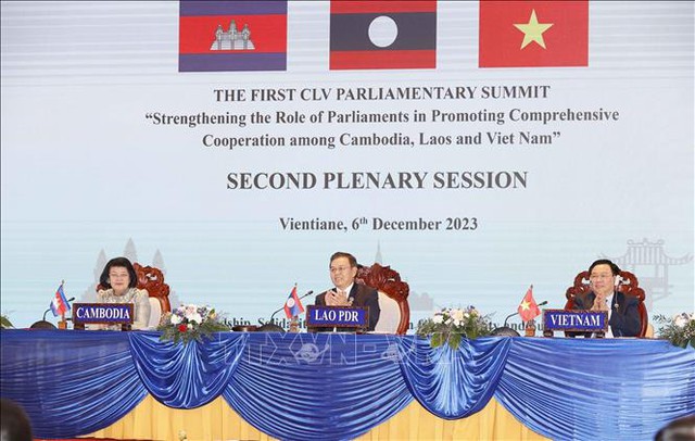 Chủ tịch Quốc hội kết thúc tốt đẹp chuyến công tác tới Lào và Thái Lan- Ảnh 2.