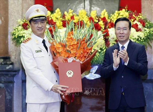 Chủ tịch nước trao Quyết định thăng cấp bậc hàm Thượng tướng cho Thứ trưởng Bộ Công an Nguyễn Duy Ngọc- Ảnh 1.