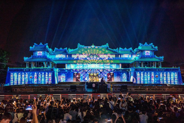 Bữa tiệc âm nhạc và ánh sáng 3D đặc sắc tại Ngọ Môn-Đại nội Huế- Ảnh 3.