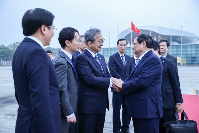 Thủ tướng Phạm Minh Chính lên đường dự Hội nghị cấp cao kỷ niệm 50 năm quan hệ ASEAN - Nhật Bản- Ảnh 2.