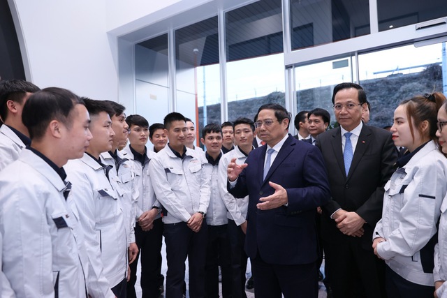 Thủ tướng Phạm Minh Chính thăm doanh nghiệp tiêu biểu của Nhật Bản và động viên công nhân Việt Nam- Ảnh 5.