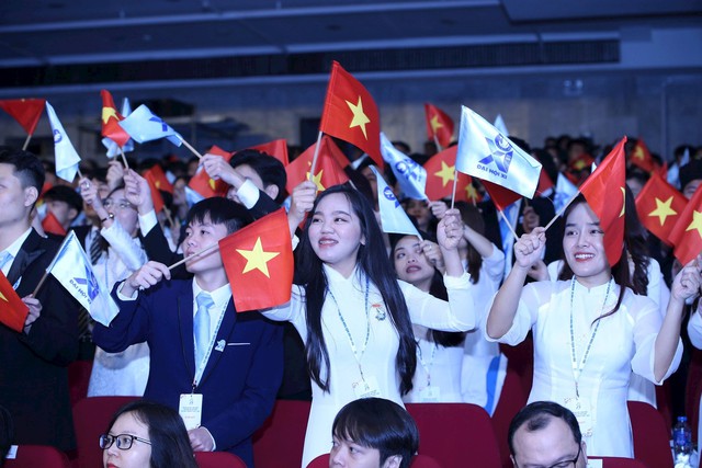 Chủ tịch nước nhắn nhủ sinh viên Việt Nam, nhân tố quyết định thịnh, suy của quốc gia trong tương lai- Ảnh 3.