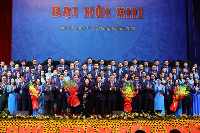 Ông Nguyễn Đình Khang tái đắc cử Chủ tịch Tổng LĐLĐ Việt Nam- Ảnh 1.