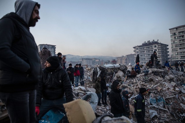 WHO cảnh báo về thảm họa y tế sau động đất tại Thổ Nhĩ Kỳ và Syria - Ảnh 1.