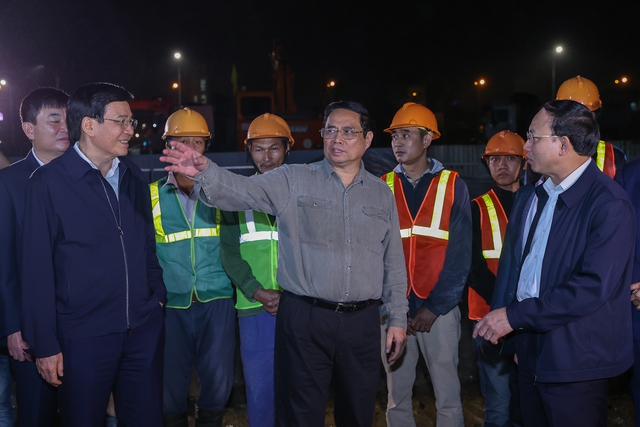Thủ tướng khảo sát khu công nghiệp, dự án nhà ở công nhân tại Quảng Ninh - Ảnh 3.
