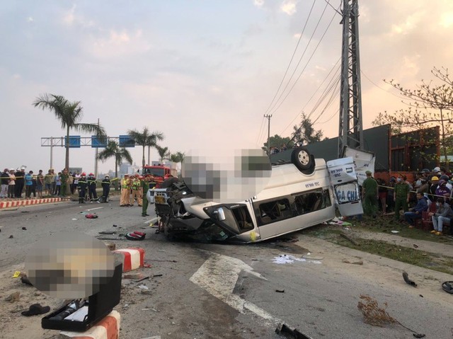 Khẩn trương khắc phục hậu quả vụ tai nạn giao thông đường bộ đặc biệt nghiêm trọng tại Quảng Nam - Ảnh 1.