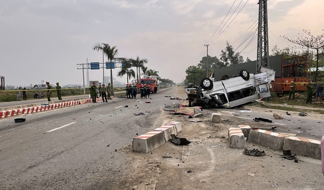 QUẢNG NAM: Tai nạn giao thông thảm khốc, 8 người tử vong - Ảnh 4.