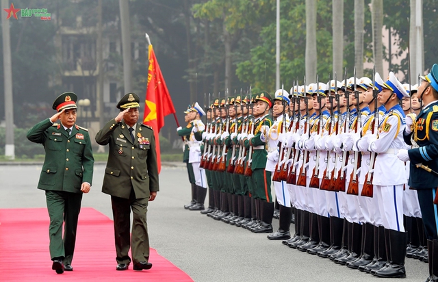 Đại tướng Phan Văn Giang hội đàm với Bộ trưởng Quốc phòng Campuchia - Ảnh 1.