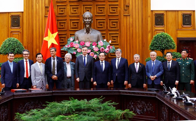 Phó Thủ tướng Trần Lưu Quang tiếp Chủ tịch Ủy ban Đối ngoại Nghị viện châu Âu - Ảnh 2.