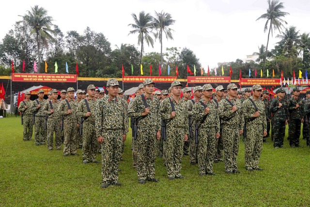 Các đơn vị Quân khu 5 đồng loạt ra quân huấn luyện năm 2023 - Ảnh 1.