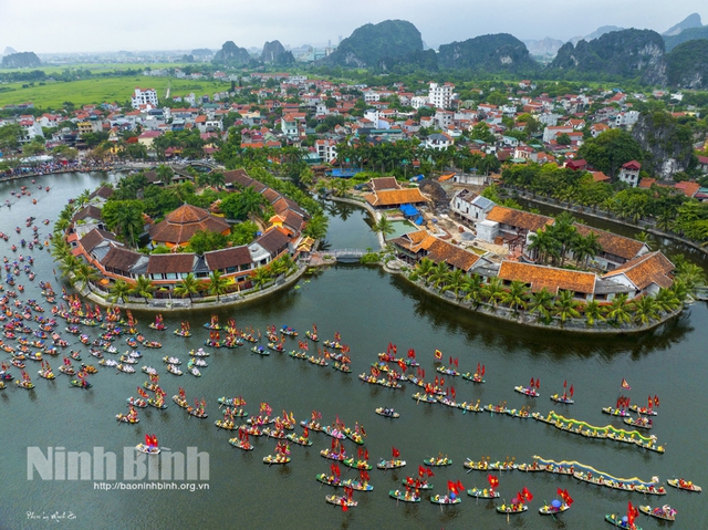 Phát triển đô thị Ninh Bình thành trung tâm du lịch sinh thái văn hóa cấp vùng đồng bằng sông Hồng - Ảnh 1.