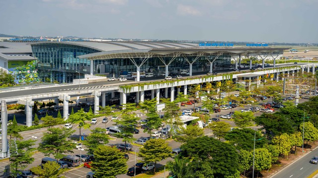 Bay quốc tế phục hồi, sân bay khuyến cáo hành khách cần đến trước 3 giờ - Ảnh 4.