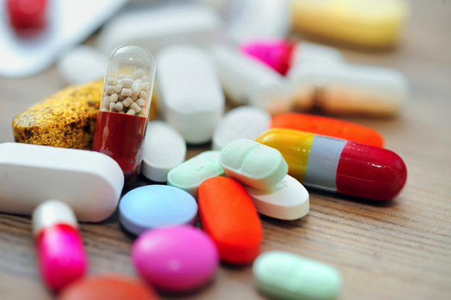 Hơn 8.800 thuốc, nguyên liệu làm thuốc được gia hạn giấy lưu hành đến hết năm 2024 - Ảnh 1.