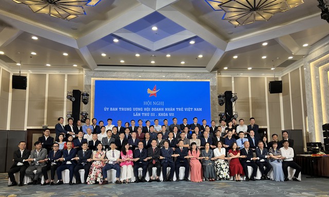 Ra mắt lãnh đạo mới của Hội Doanh nhân trẻ Việt Nam - Ảnh 1.