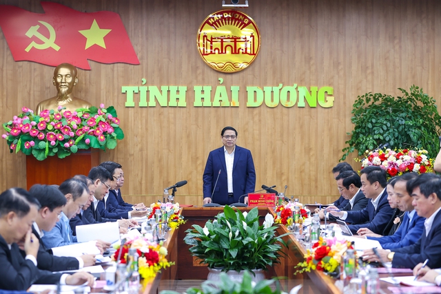 Thủ tướng Phạm Minh Chính làm việc với Ban Thường vụ Tỉnh ủy Hải Dương - Ảnh 1.