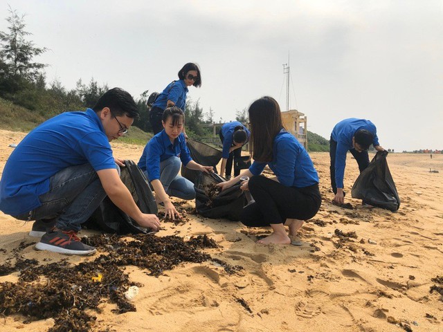 Lá chắn thép nơi đất cảng- 'Sáng Y đức, thắm màu Đoàn' - Ảnh 3. Lá chắn thép nơi đất cảng- 'Sáng Y đức, thắm màu Đoàn' - Ảnh 3.