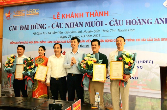 Nguyên Phó Thủ tướng Trương Hòa Bình khánh thành 4 cây cầu tại tỉnh Thanh Hóa - Ảnh 1.