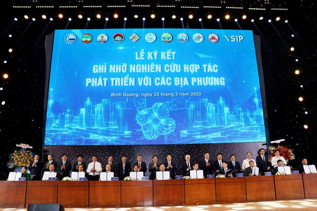 Chuyển đổi mô hình phát triển, tiến lên phân khúc cao hơn trong chuỗi giá trị công nghiệp - Ảnh 2. Chuyển đổi mô hình phát triển, tiến lên phân khúc cao hơn trong chuỗi giá trị công nghiệp - Ảnh 2.