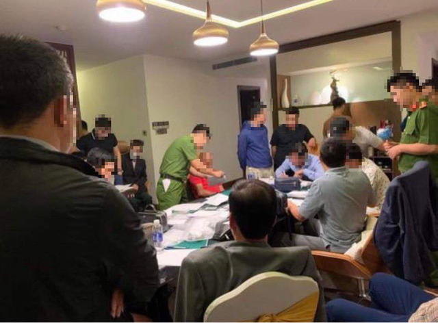 Khởi tố 2 Phó Chủ tịch Hiệp hội Golf Việt Nam cùng nhiều doanh nhân đánh bạc - Ảnh 1.