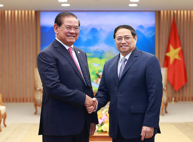 Thủ tướng Phạm Minh Chính tiếp Phó Thủ tướng, Bộ trưởng Bộ Nội vụ Vương quốc Campuchia - Ảnh 1.