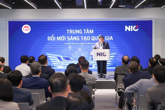Thủ tướng: Trung tâm Đổi mới sáng tạo Quốc gia phải trở thành nơi 'hội tụ trí tuệ, lan toả lợi ích' - Ảnh 5.