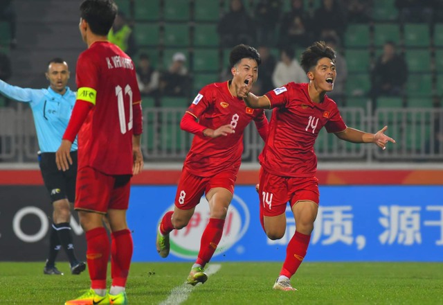 U20 Châu Á 2023: Liên tiếp thắng trận, 'Những ngôi Sao Vàng' độc chiếm ngôi đầu bảng tử thần - Ảnh 1.