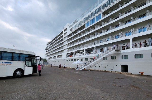 Khánh Hòa đón tàu du lịch quốc tế bằng đường biển - Ảnh 1.