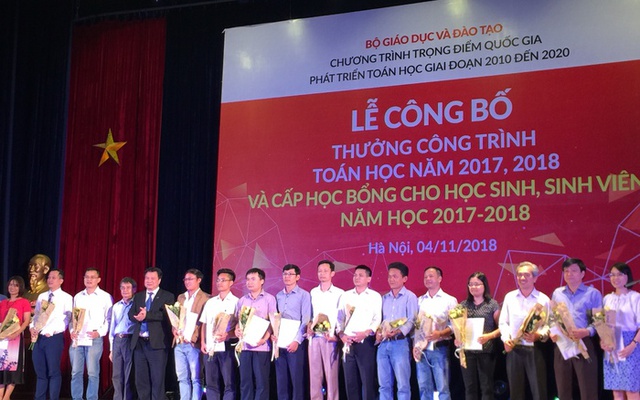Xét tặng Giải thưởng công trình Toán học xuất sắc năm 2023 - Ảnh 1. Xét tặng Giải thưởng công trình Toán học xuất sắc năm 2023 - Ảnh 1.