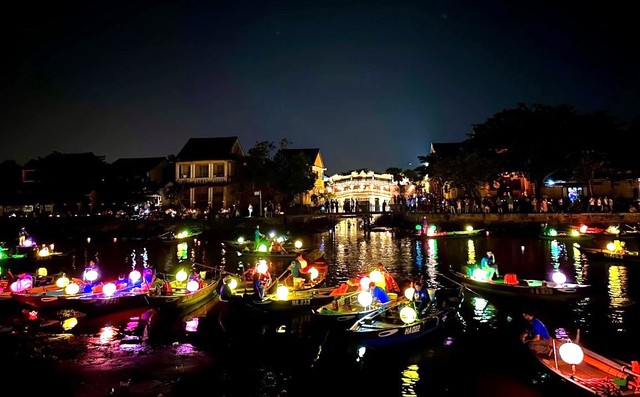 Hội An lấy ý kiến người dân, phản biện xã hội về phương án bán vé vào phố cổ - Ảnh 2. Hội An lấy ý kiến người dân, phản biện xã hội về phương án bán vé vào phố cổ - Ảnh 2.