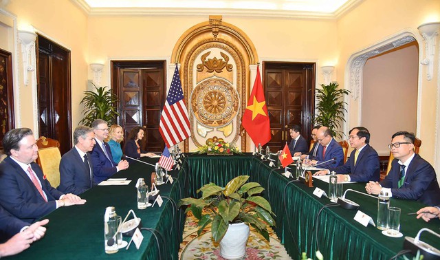 Bộ trưởng Ngoại giao Bùi Thanh Sơn hội đàm với Ngoại trưởng Hoa Kỳ Anthony Blinken - Ảnh 2.