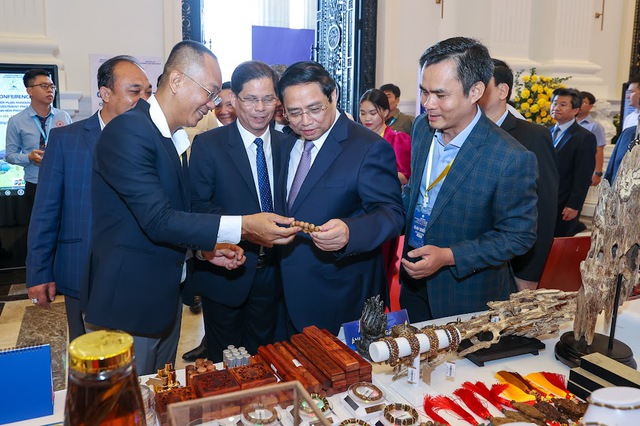 Thủ tướng dự hội nghị công bố quy hoạch và xúc tiến đầu tư tỉnh Khánh Hòa - Ảnh 3.