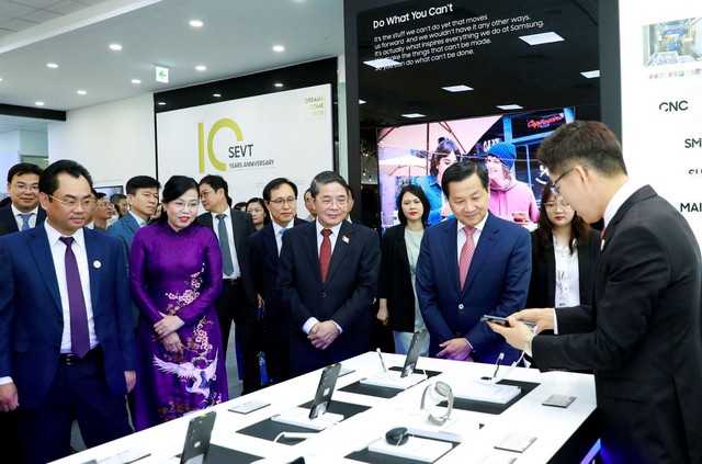 Xây dựng Việt Nam trở thành cứ điểm chiến lược toàn cầu, cung cấp các sản phẩm chủ lực của Samsung cho thị trường quốc tế - Ảnh 7.