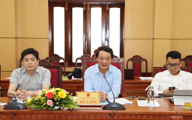 Bộ trưởng, Chủ nhiệm Ủy ban Dân tộc Hầu A Lềnh làm việc với tỉnh Quảng Ngãi - Ảnh 2.