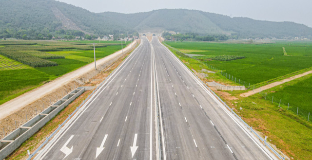 Chuẩn bị khai thác thêm 150km cao tốc qua Thanh Hóa, Bình Thuận - Ảnh 1.