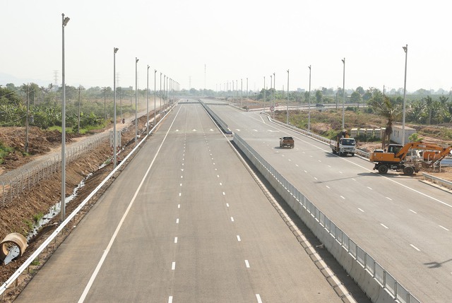 Phương án tổ chức giao thông trên 2 tuyến cao tốc mới thông xe - Ảnh 2.
