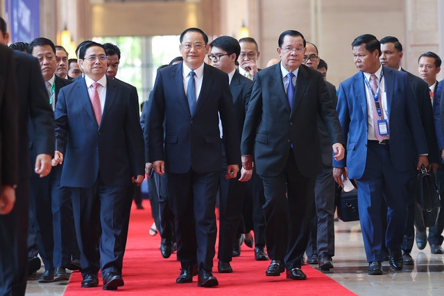 Ba Thủ tướng Việt Nam, Lào, Campuchia nhất trí đẩy mạnh kết nối ba nền kinh tế - Ảnh 1.