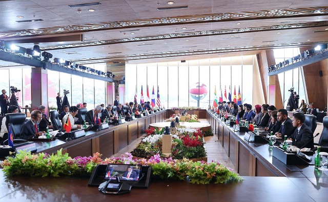 Lãnh đạo ASEAN lắng nghe ý kiến cộng đồng về Cộng đồng ASEAN - Ảnh 1.