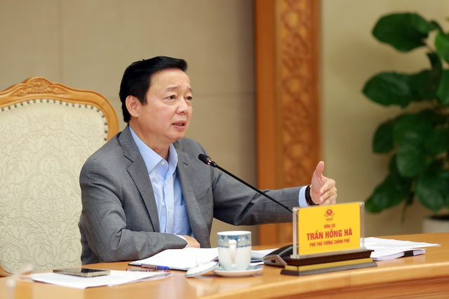 Phó Thủ tướng Trần Hồng Hà yêu cầu bảo đảm đủ vaccine cho tiêm chủng mở rộng - Ảnh 1.
