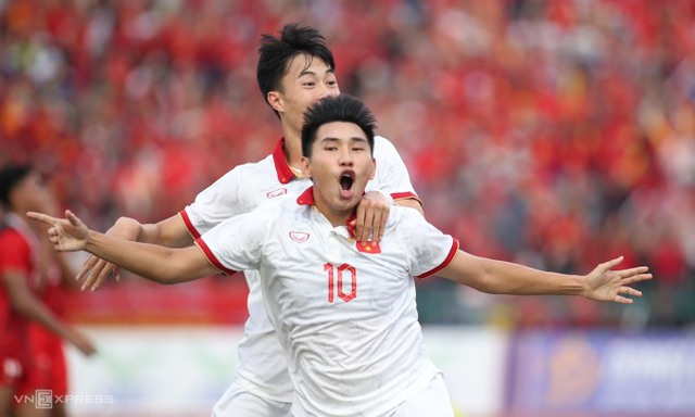 Xem trực tiếp U22 Việt Nam vs U22 Indonesia: Giành vé chung kết - Ảnh 2. Xem trực tiếp U22 Việt Nam vs U22 Indonesia: Giành vé chung kết - Ảnh 2.