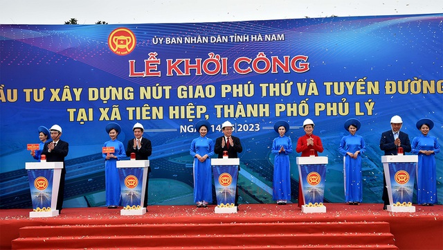 Chủ tịch Quốc hội làm việc với Ban Thường vụ Tỉnh ủy Hà Nam - Ảnh 3.