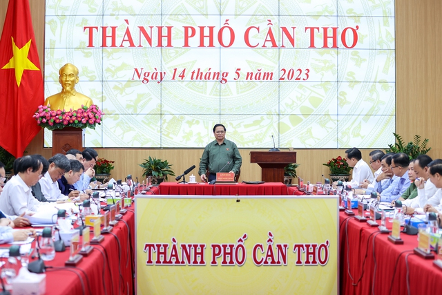 Thủ tướng làm rõ trách nhiệm, giải quyết rốt ráo các khó khăn, vướng mắc để Cần Thơ phát triển - Ảnh 2. Thủ tướng làm rõ trách nhiệm, giải quyết rốt ráo các khó khăn, vướng mắc để Cần Thơ phát triển - Ảnh 2.