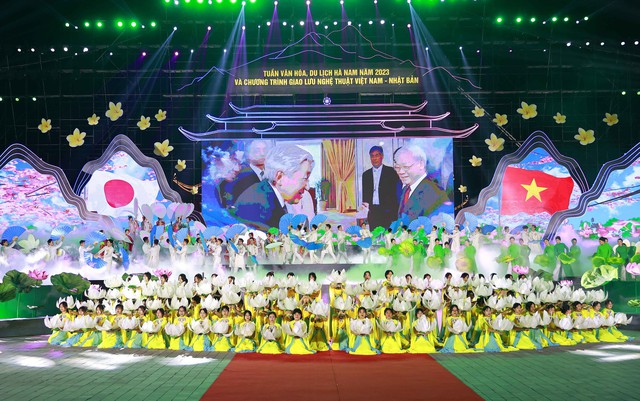 Chủ tịch Quốc hội Vương Đình Huệ dự Lễ khai mạc Tuần Văn hóa - Du lịch Hà Nam 2023 - Ảnh 1. Chủ tịch Quốc hội Vương Đình Huệ dự Lễ khai mạc Tuần Văn hóa - Du lịch Hà Nam 2023 - Ảnh 1.